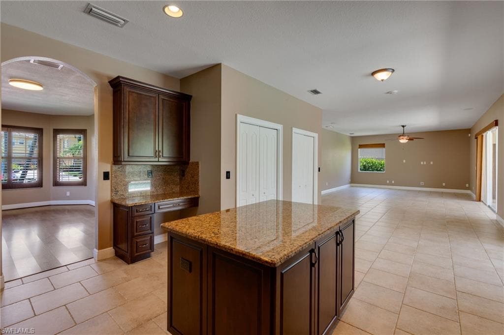 20886 Torre Del Lago ST-5