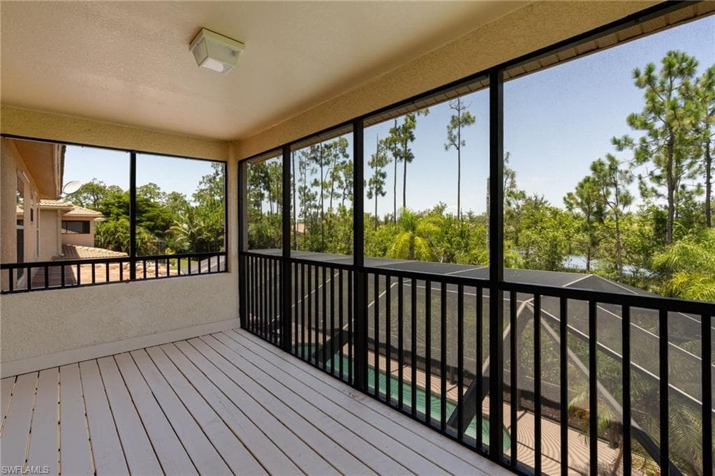 20886 Torre Del Lago ST-17