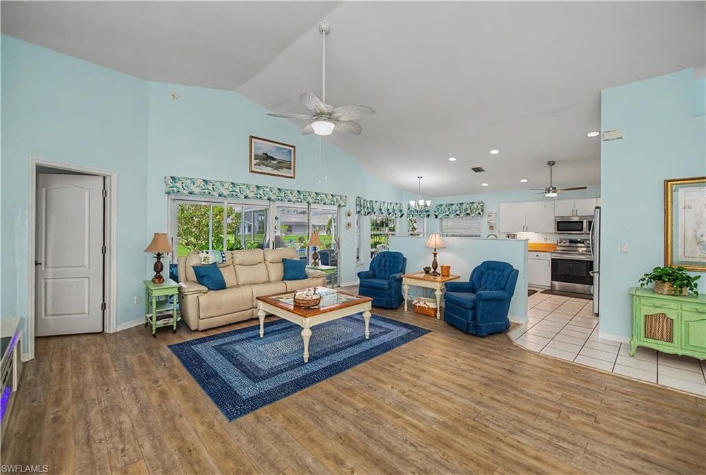 17751 Pineapple Palm CT-7