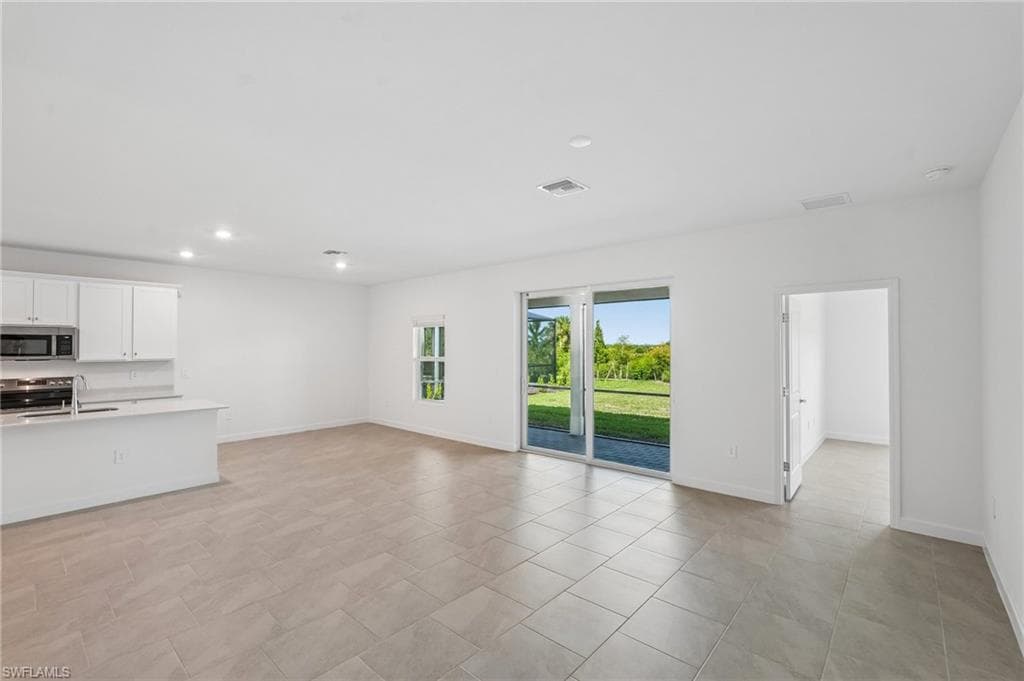 13296 Grassmere CT-16