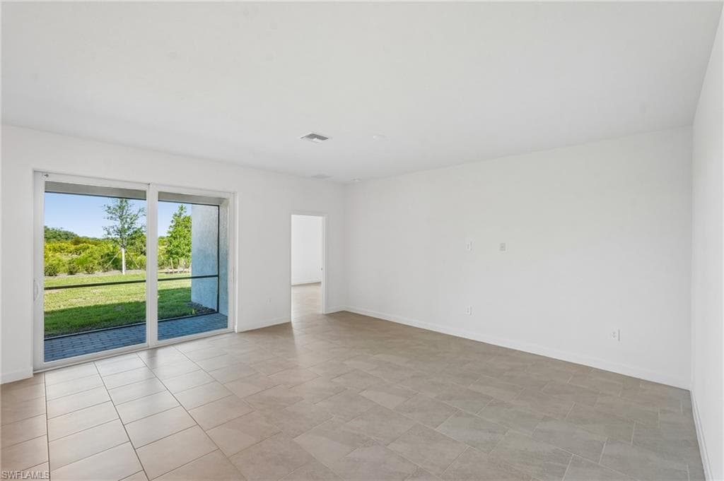 13296 Grassmere CT-10