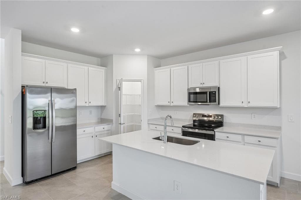13296 Grassmere CT-11