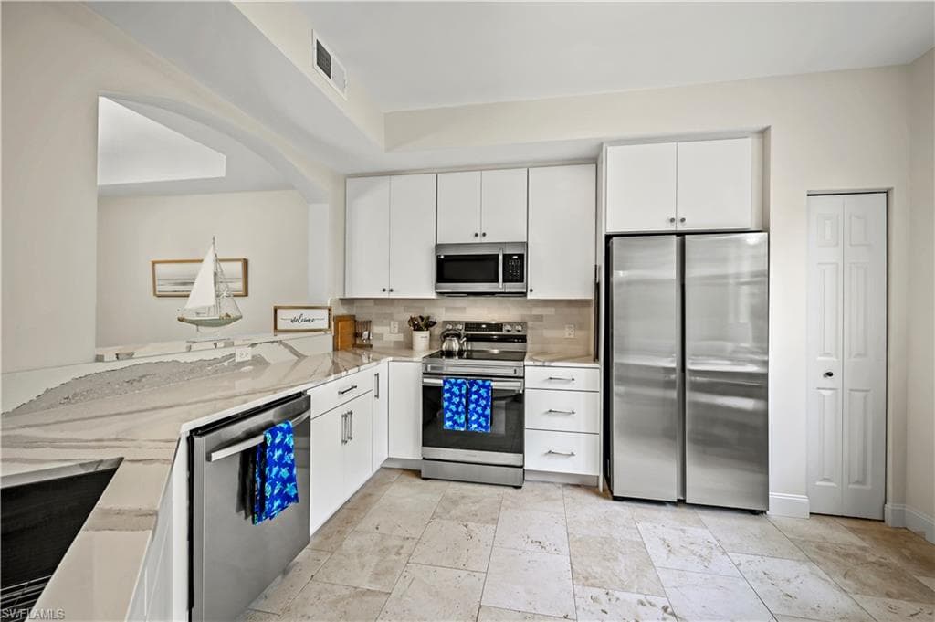 20940 Island Sound CIR 105-4