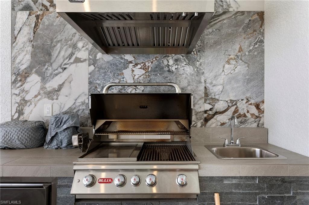 15710 Triesta LN-8