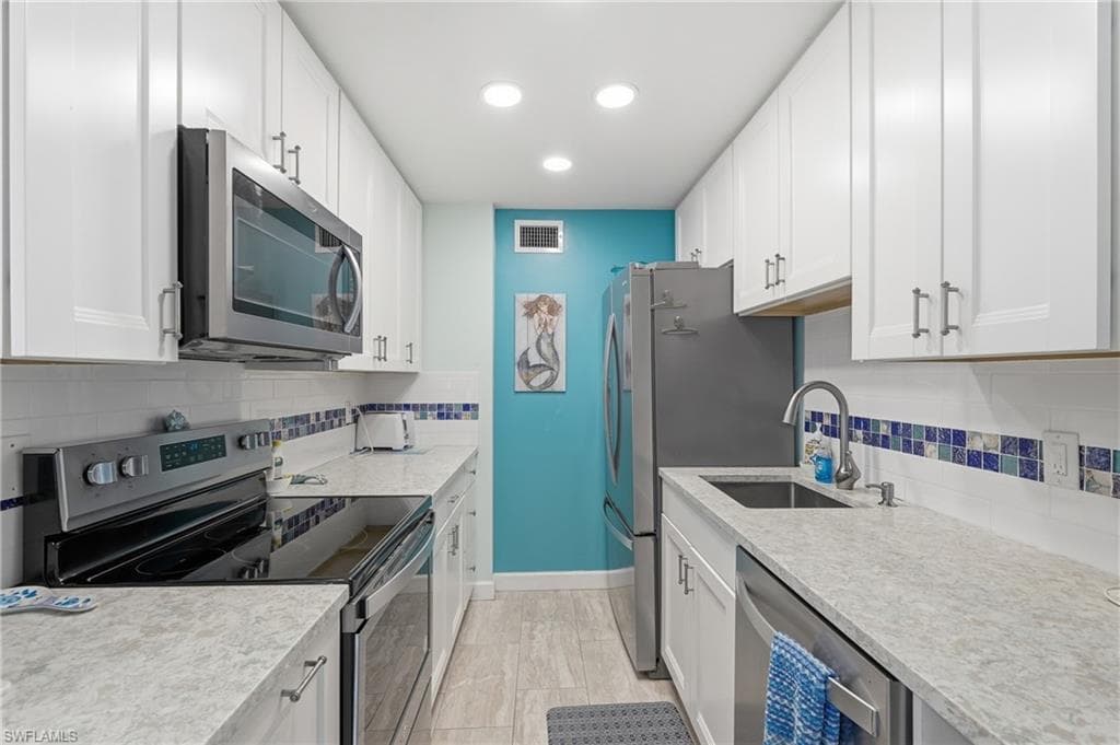 1065 Gulf Shore BLVD N 108-3