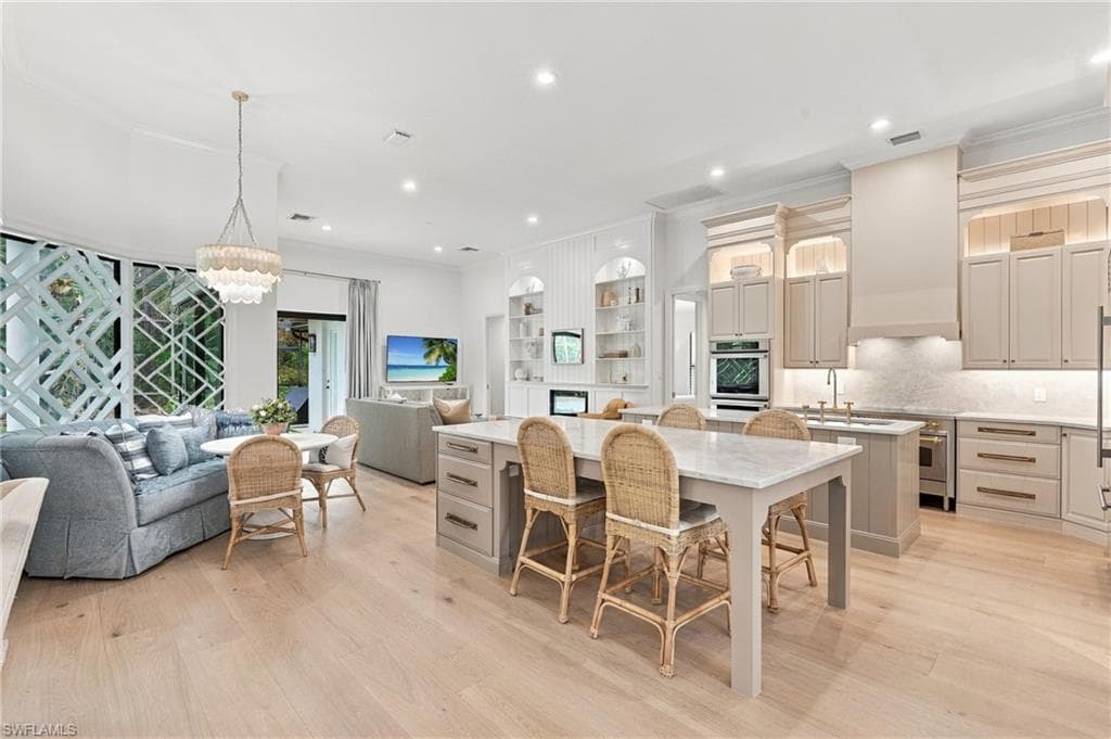 9833 Clear Lake CIR-1