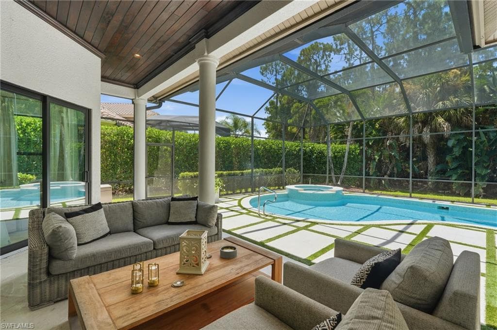 9833 Clear Lake CIR-32