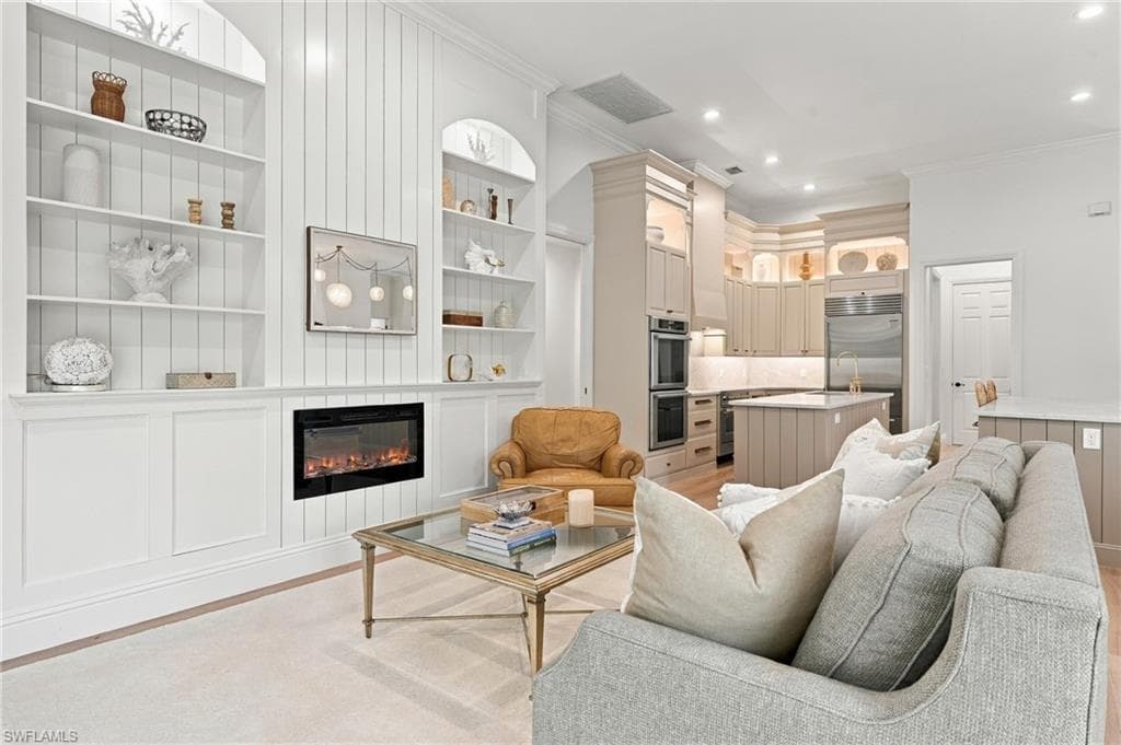 9833 Clear Lake CIR-4