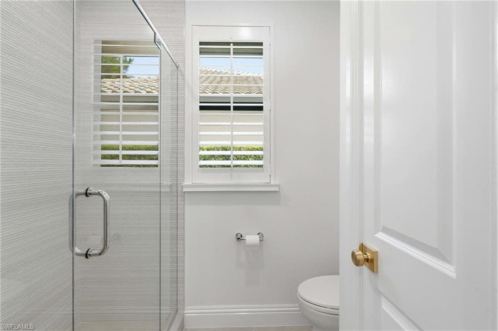 9833 Clear Lake CIR-20