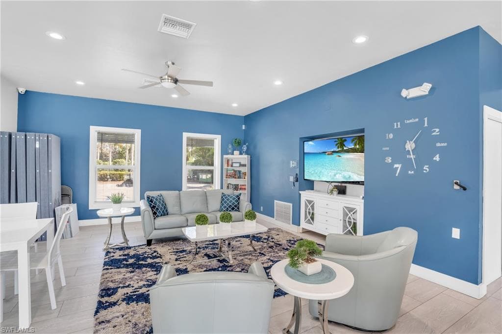 9833 Clear Lake CIR-40