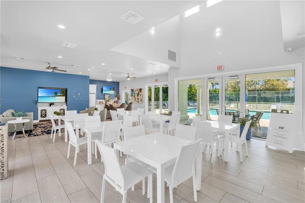 9833 Clear Lake CIR-39