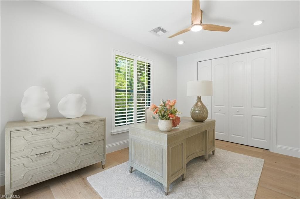 9833 Clear Lake CIR-25