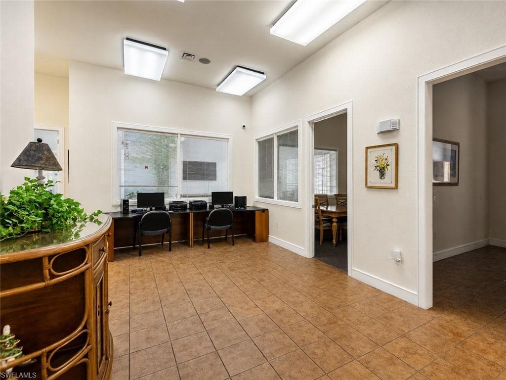 8294 Key Royal CIR 1631-32