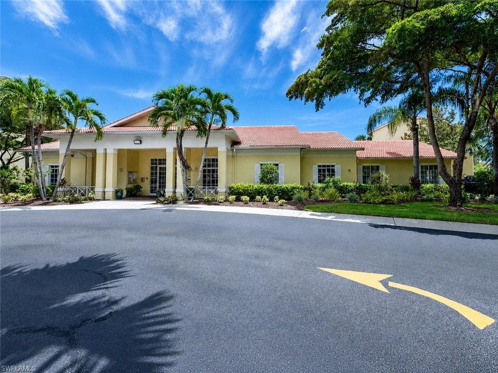 8294 Key Royal CIR 1631-28