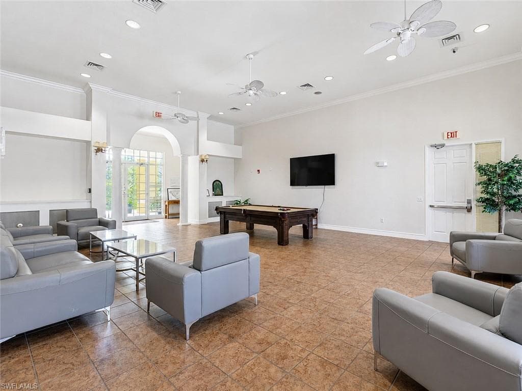 8294 Key Royal CIR 1631-30