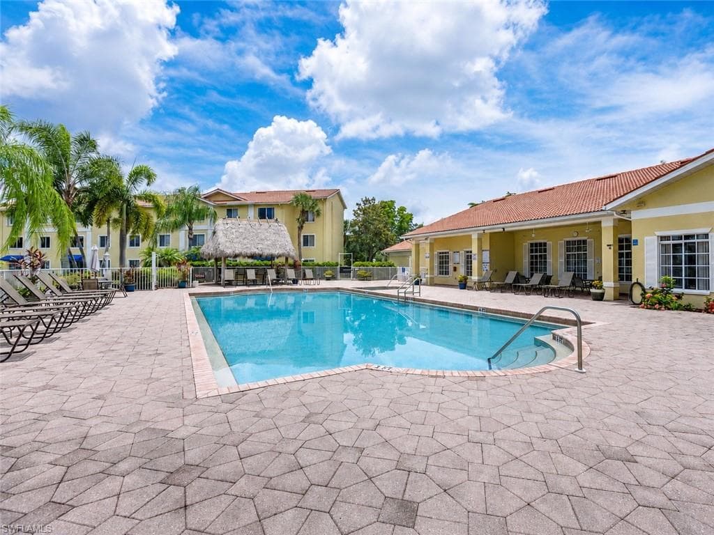8294 Key Royal CIR 1631-38