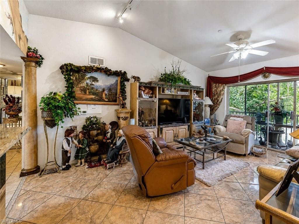8294 Key Royal CIR 1631-11