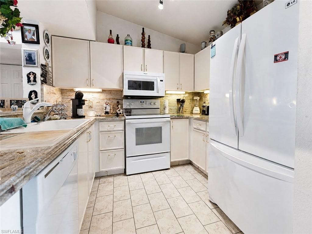 8294 Key Royal CIR 1631-4
