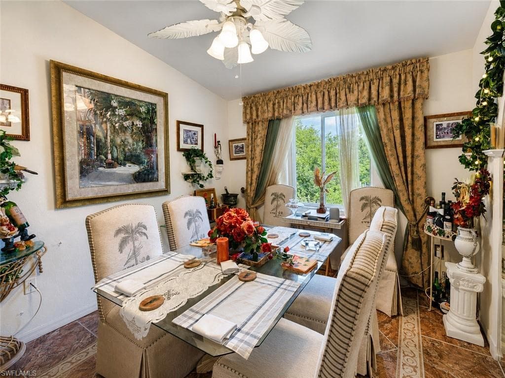 8294 Key Royal CIR 1631-8