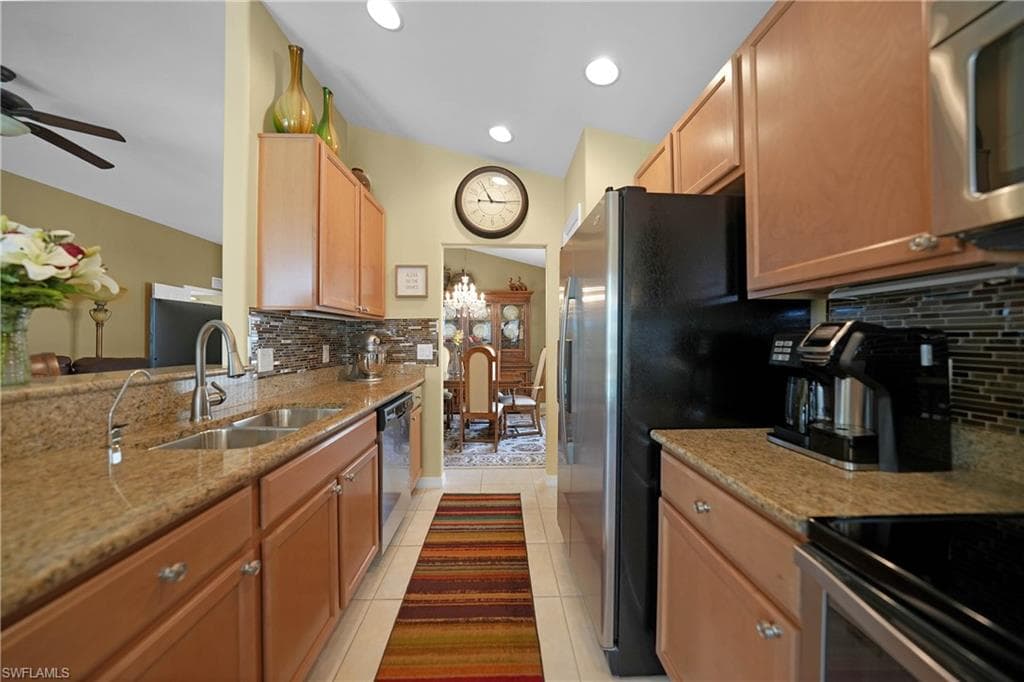 2457 Anguilla DR-1