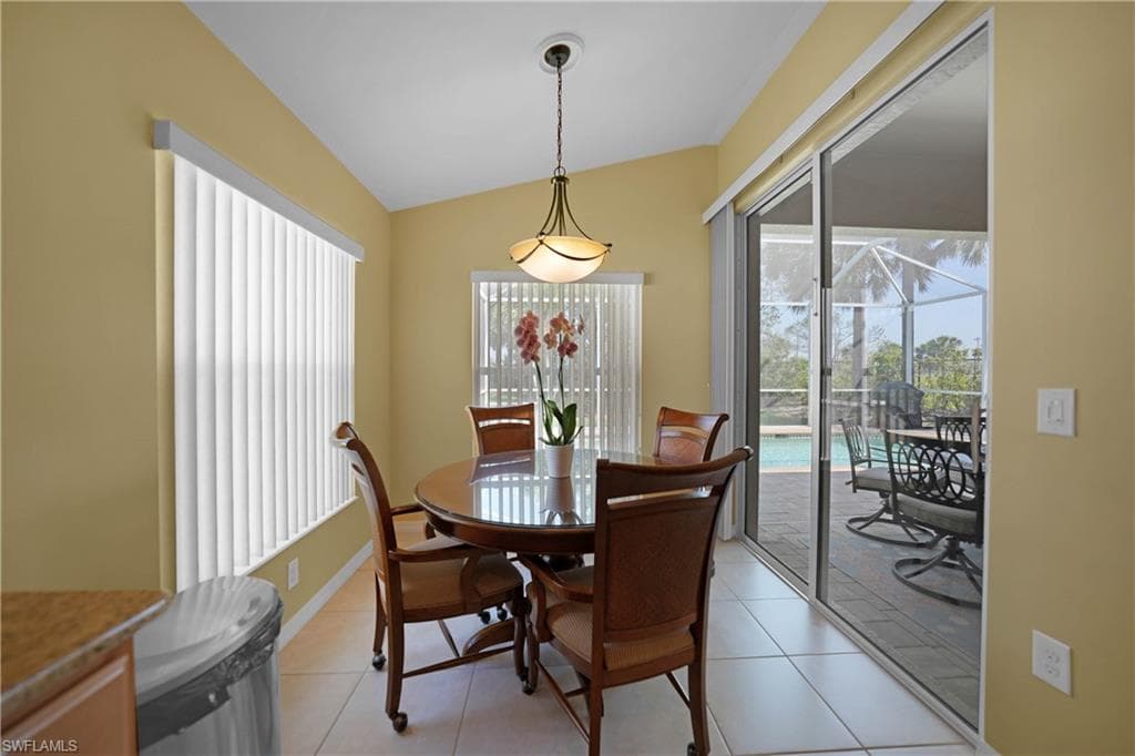 2457 Anguilla DR-5