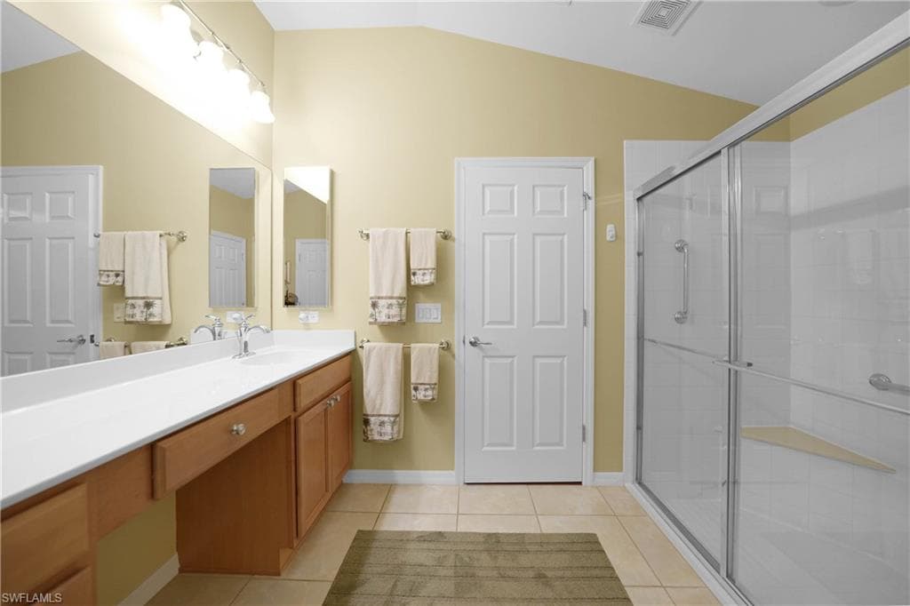 2457 Anguilla DR-15