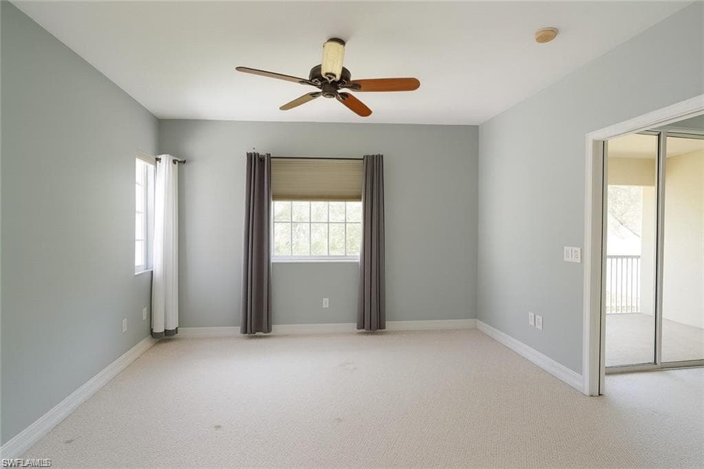 700 Luisa LN 2-22