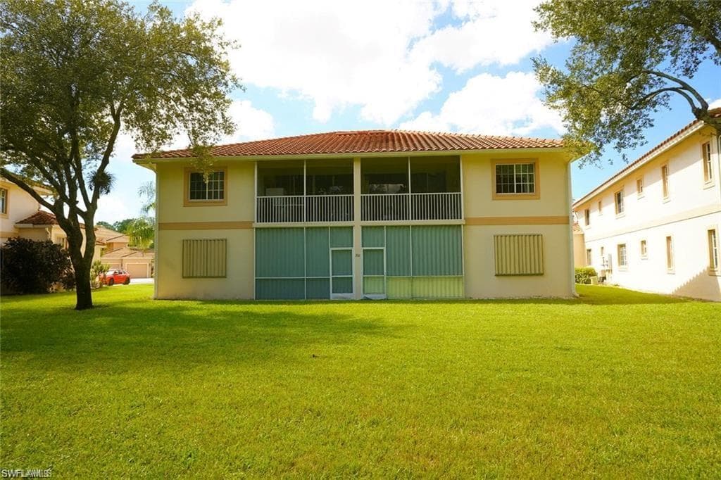 700 Luisa LN 2-5