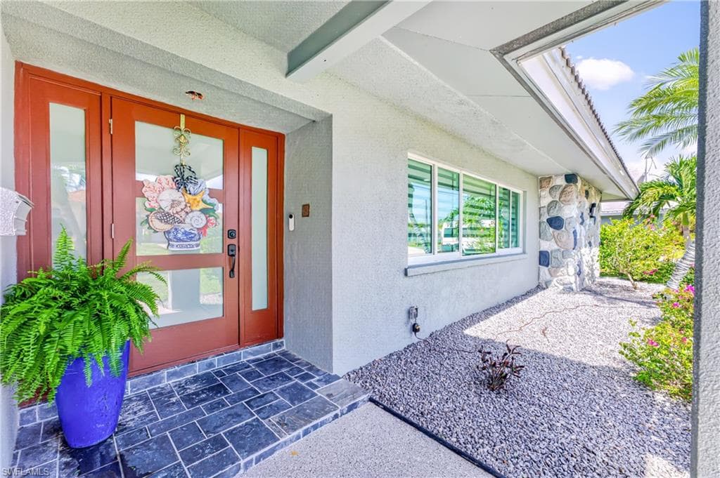 321 Capri Isles CT-2
