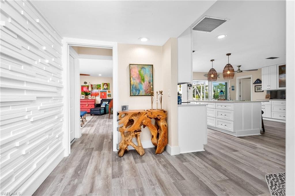 321 Capri Isles CT-6