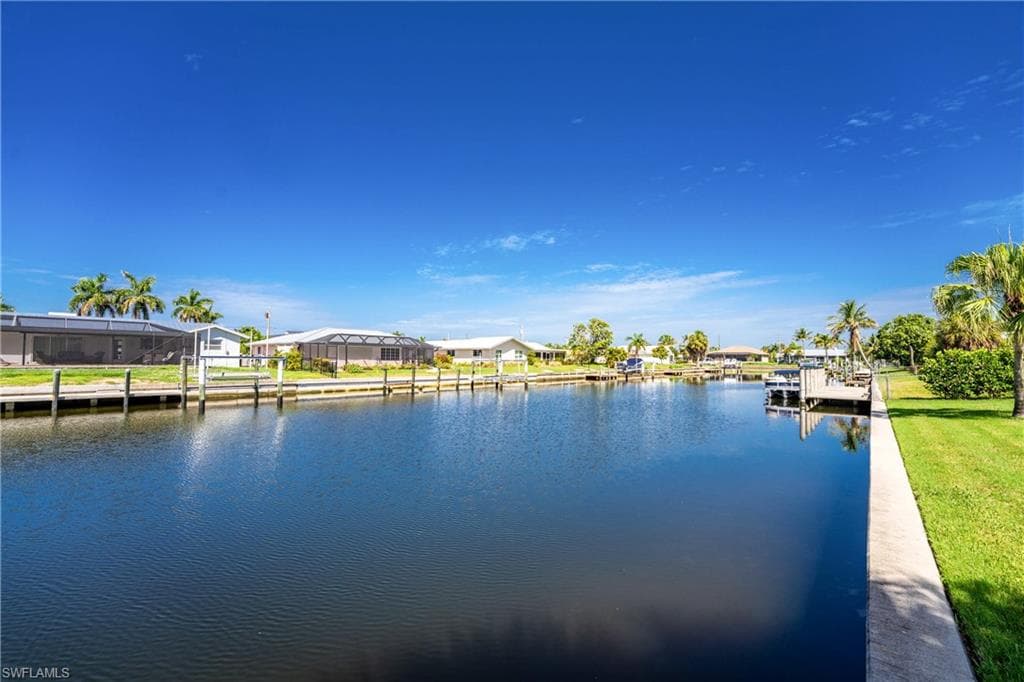 321 Capri Isles CT-43