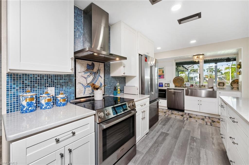 321 Capri Isles CT-16