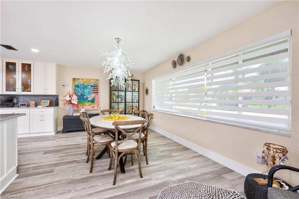 321 Capri Isles CT-7