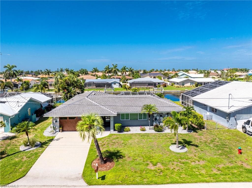 321 Capri Isles CT-1