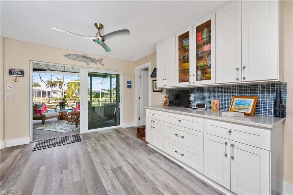 321 Capri Isles CT-11