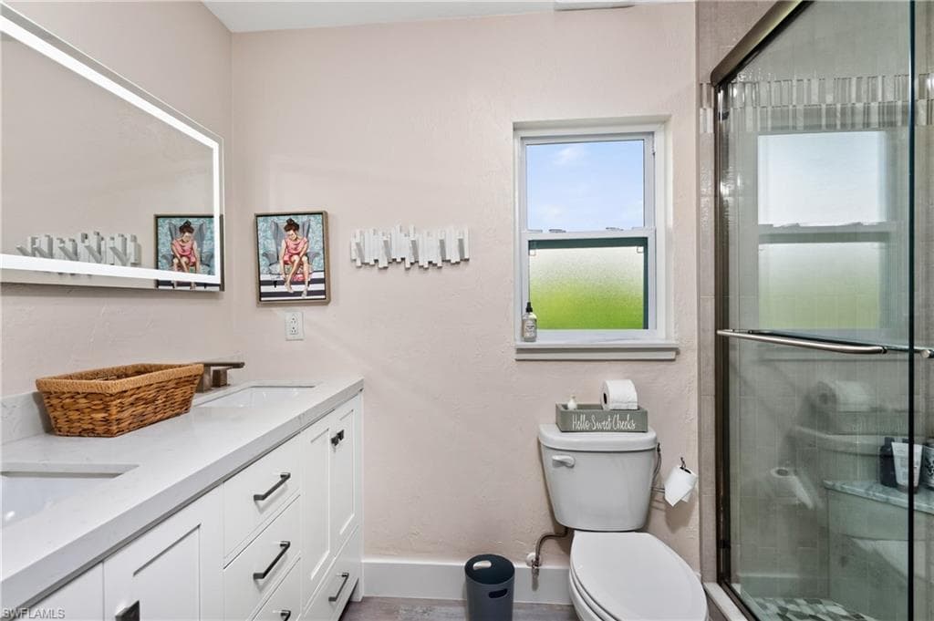 321 Capri Isles CT-25