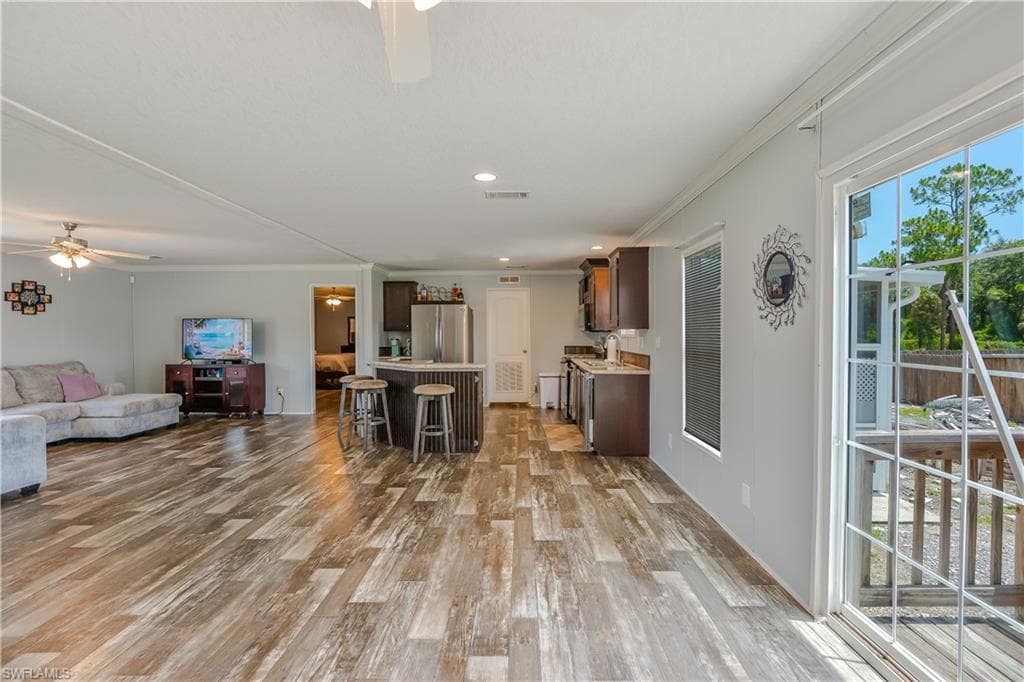 585 Lindero ST-12