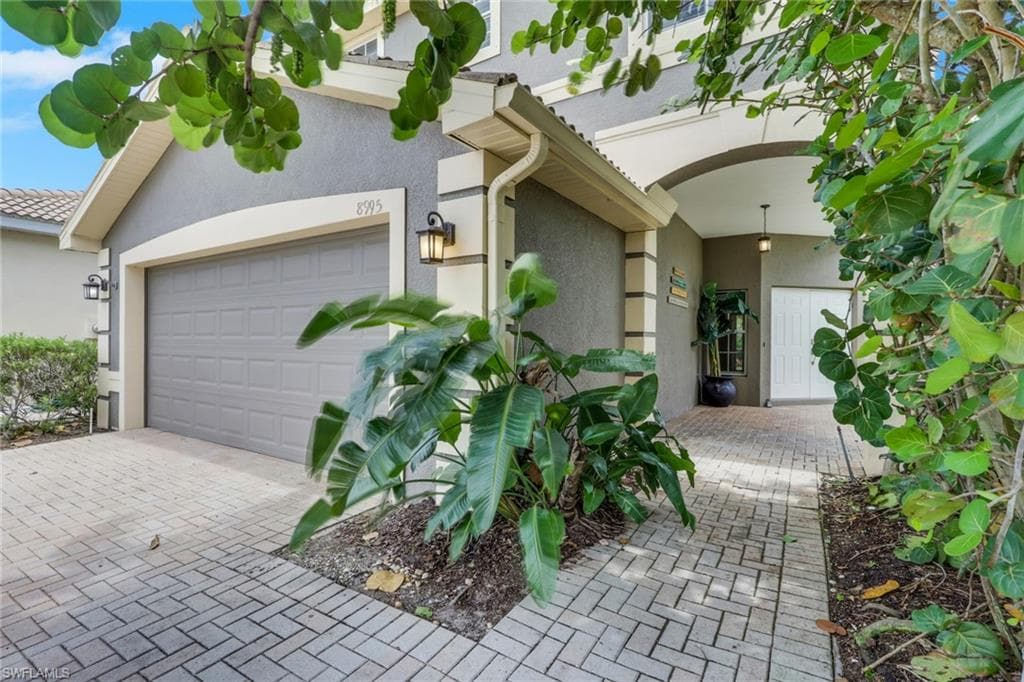 8995 Spring Mountain WAY-0