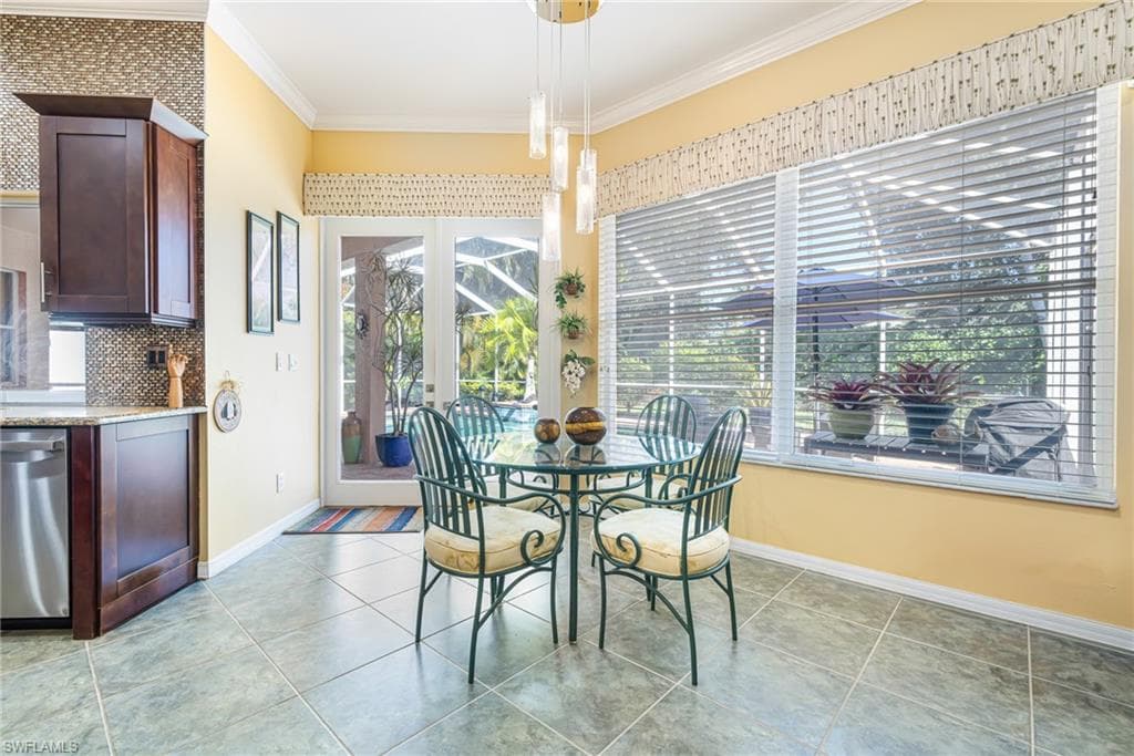 9311 Cedar Creek DR-16