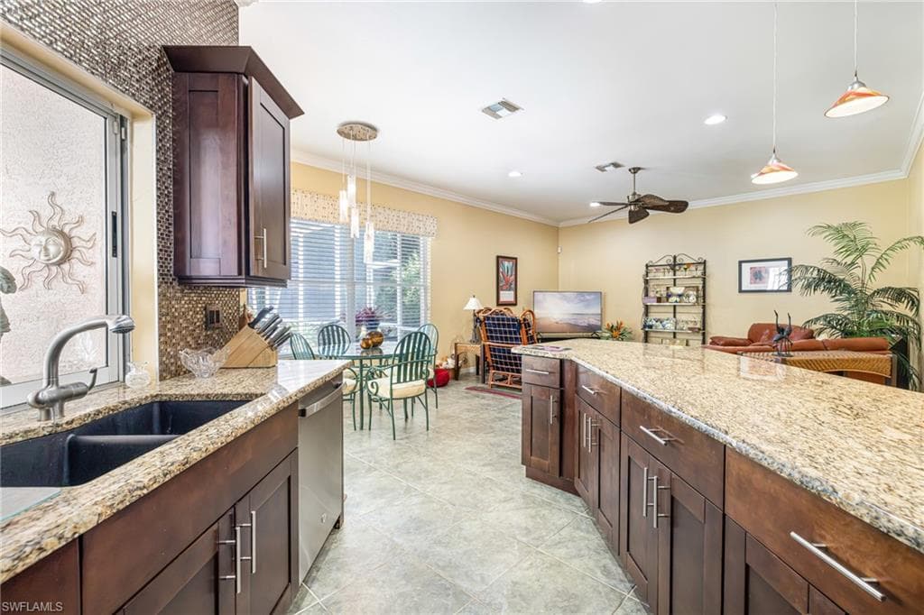 9311 Cedar Creek DR-11