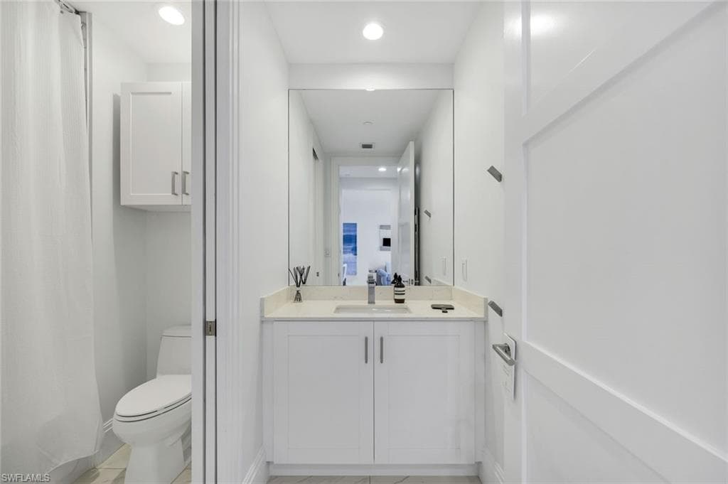 1135 3rd AVE S 303-17