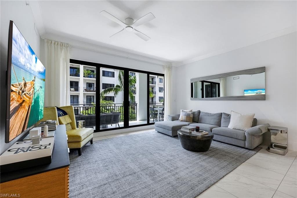 1135 3rd AVE S 303-1