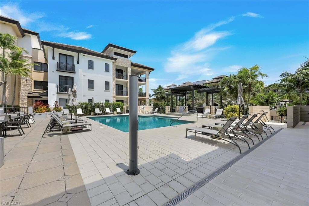 1135 3rd AVE S 303-28