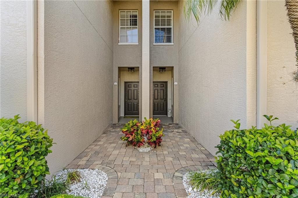 5693 Heron LN 503-6
