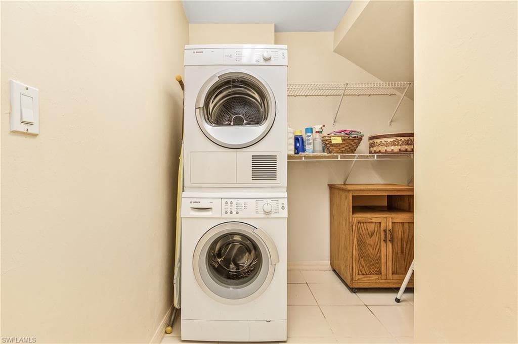 5693 Heron LN 503-20