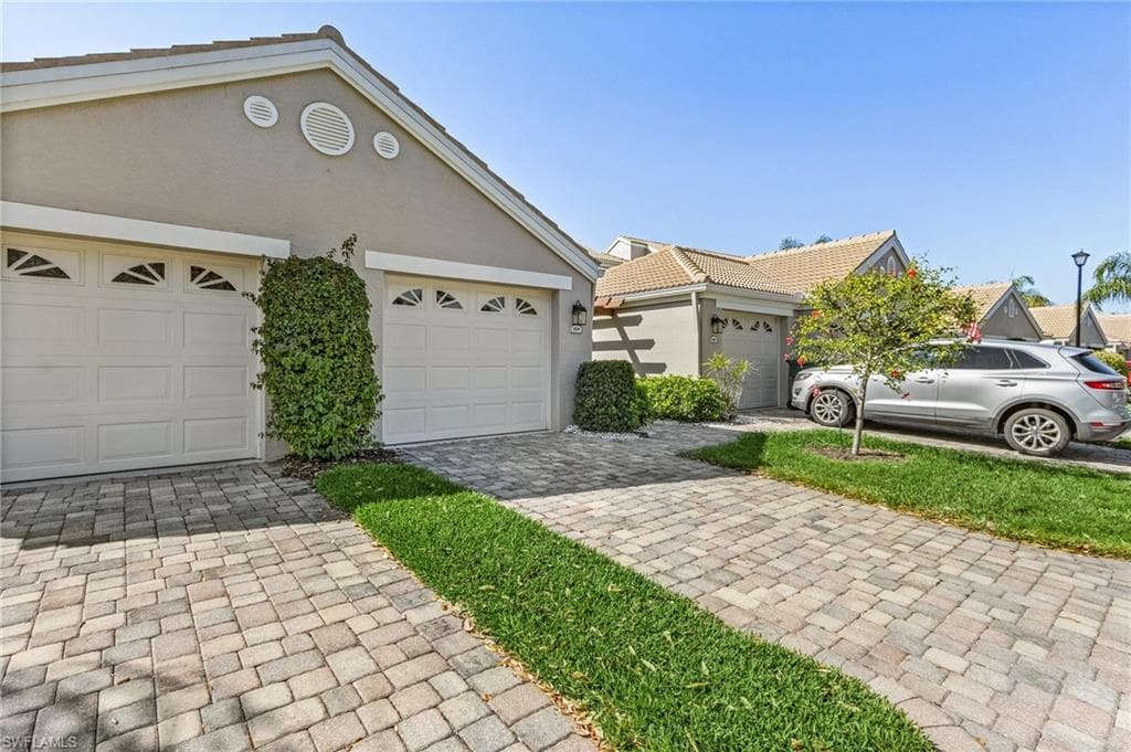 5693 Heron LN 503-24