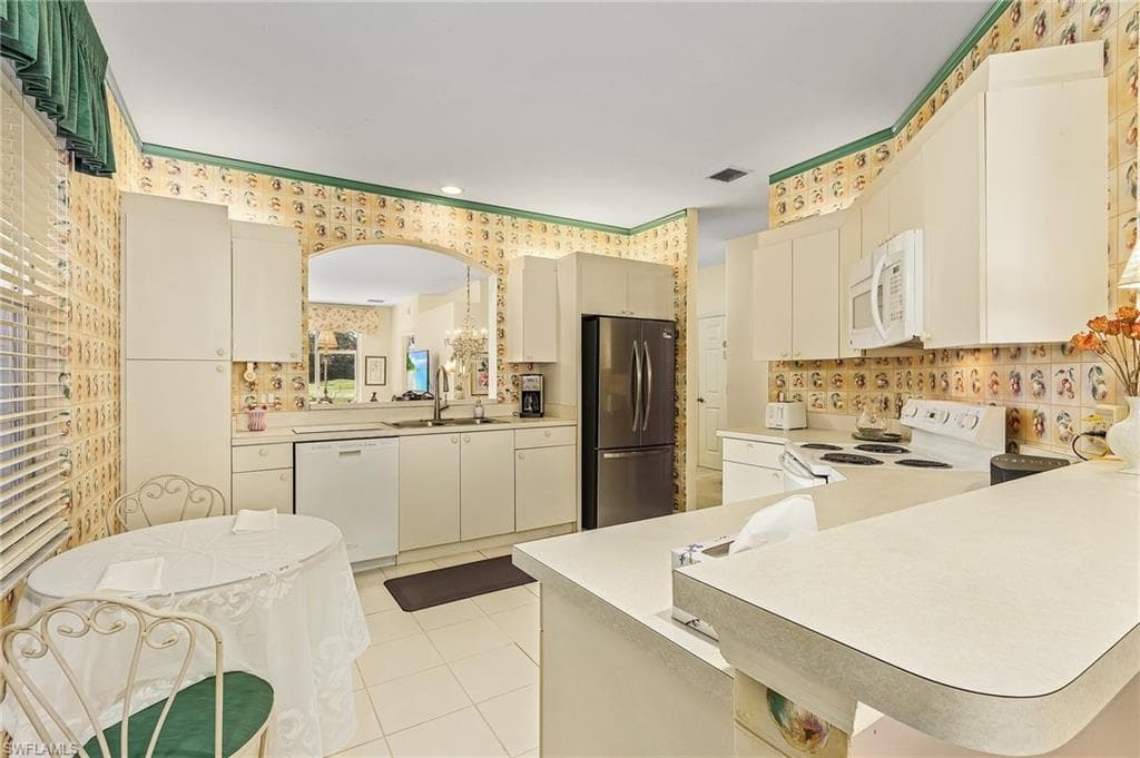 5693 Heron LN 503-14