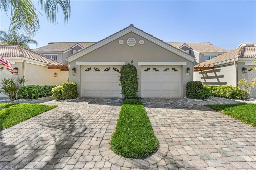 5693 Heron LN 503-4