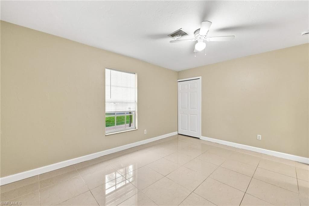 4436/4438 Pine Lake RD-24