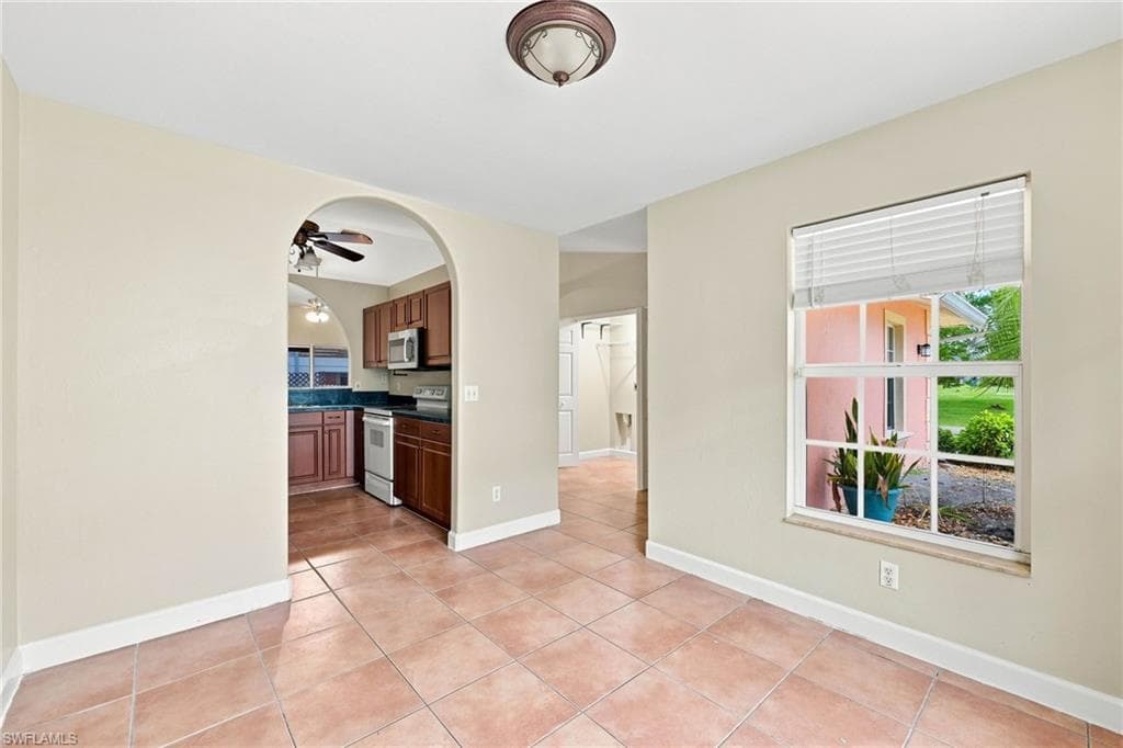 4436/4438 Pine Lake RD-18